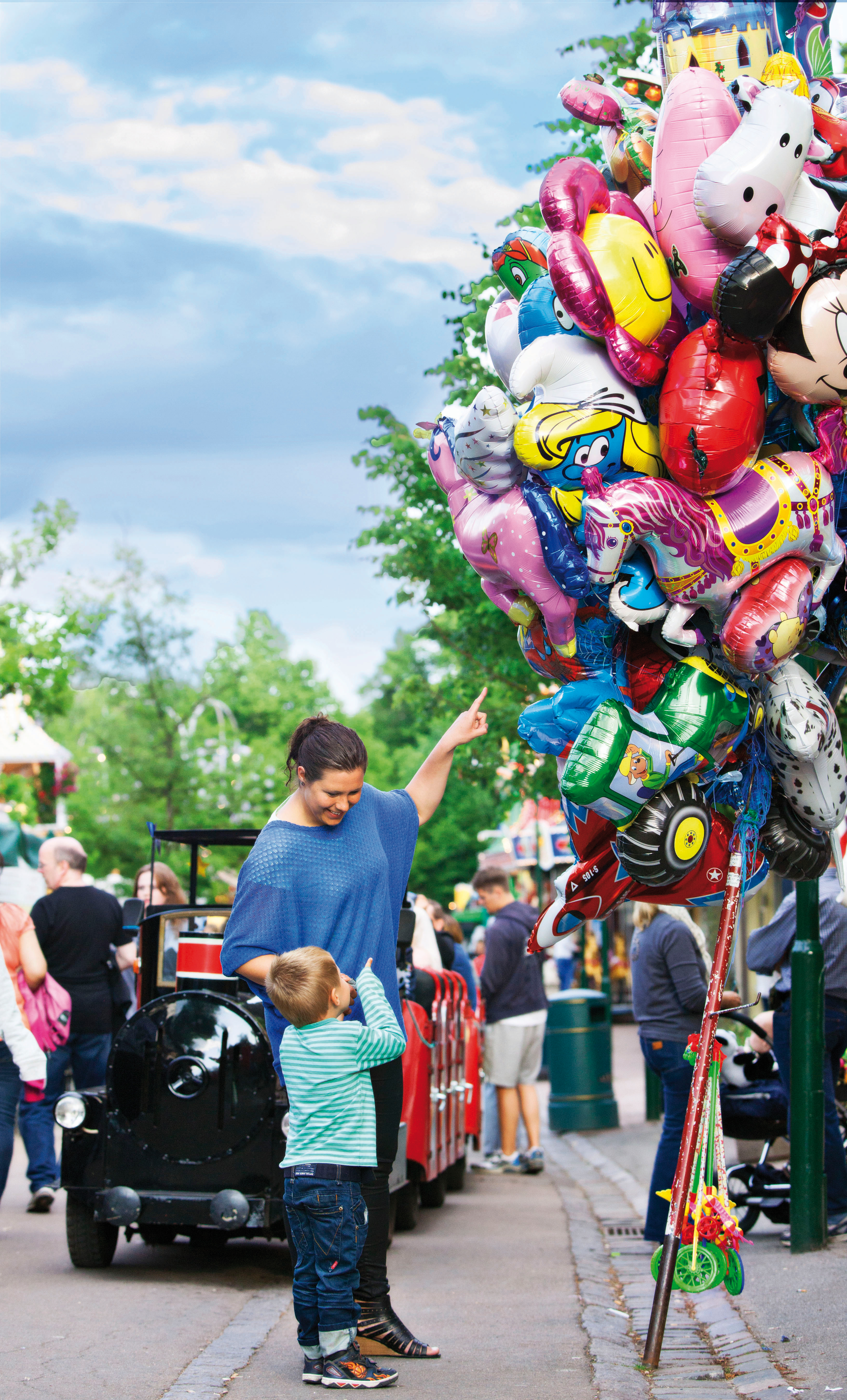 Bakken Cafe is fastfood Togkiosken Familie Stemning Balloner