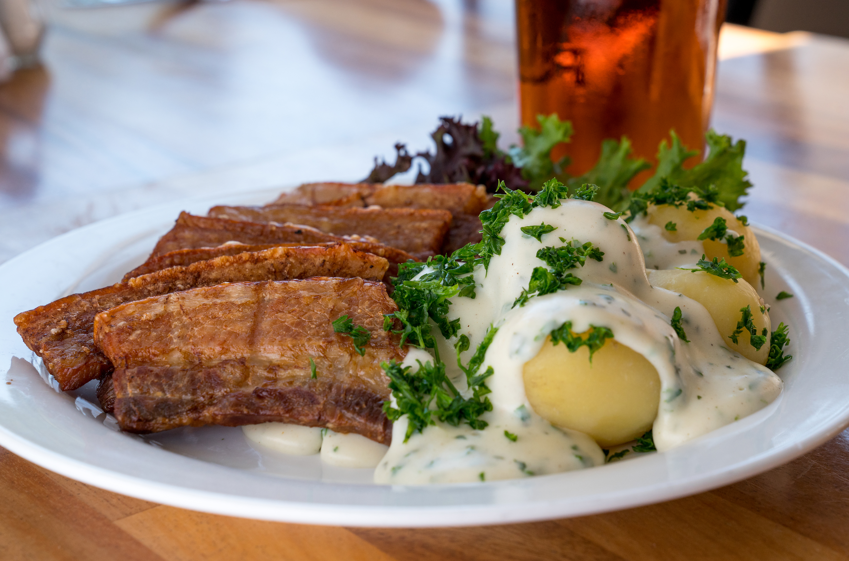 Bakken Mad Hvide Hest Stegt Flaesk