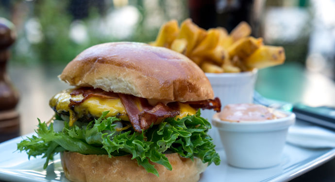 Bakken Mad I Lae Burger
