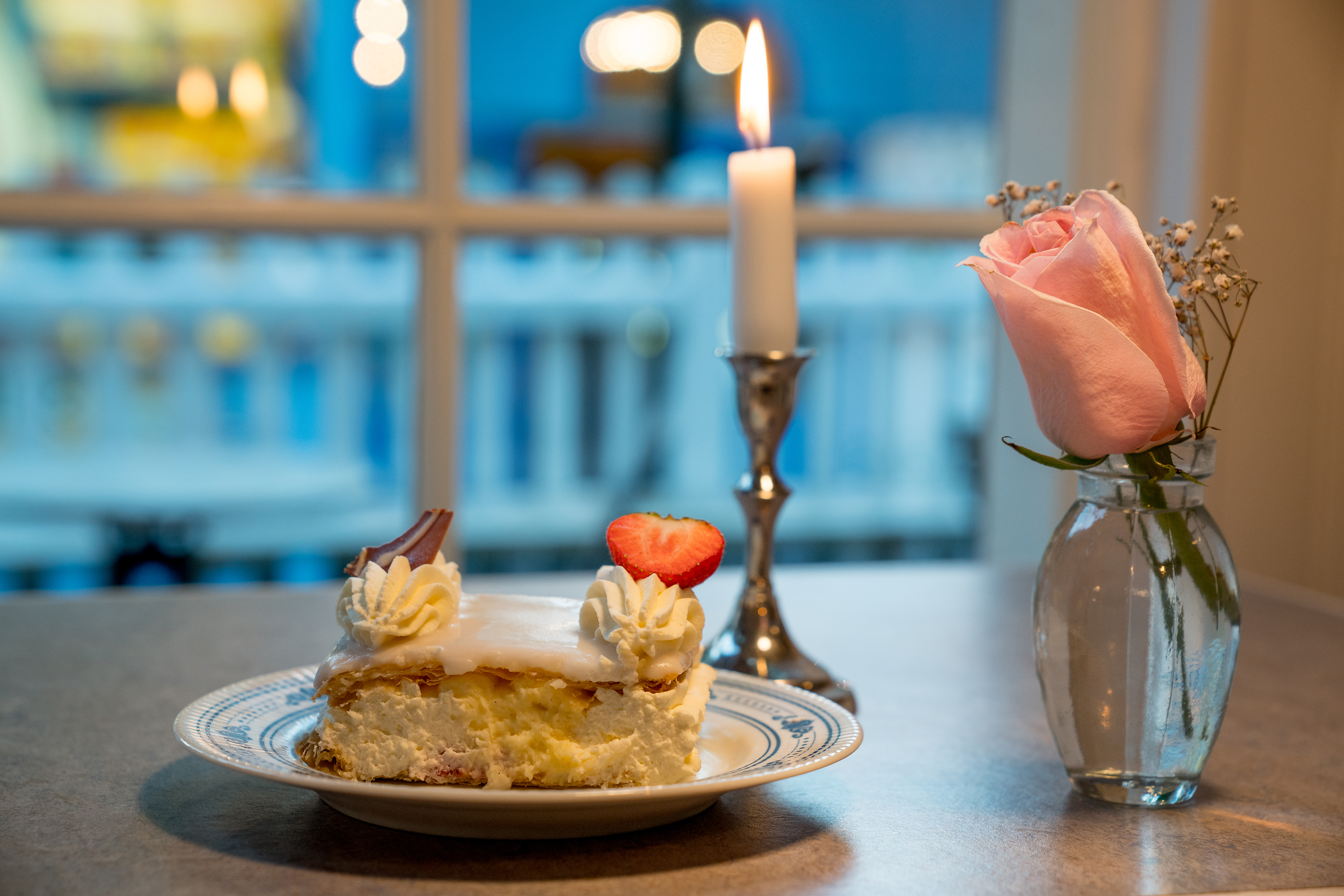 Lækkert friskbagt brød fra Korsbaek på Bakken