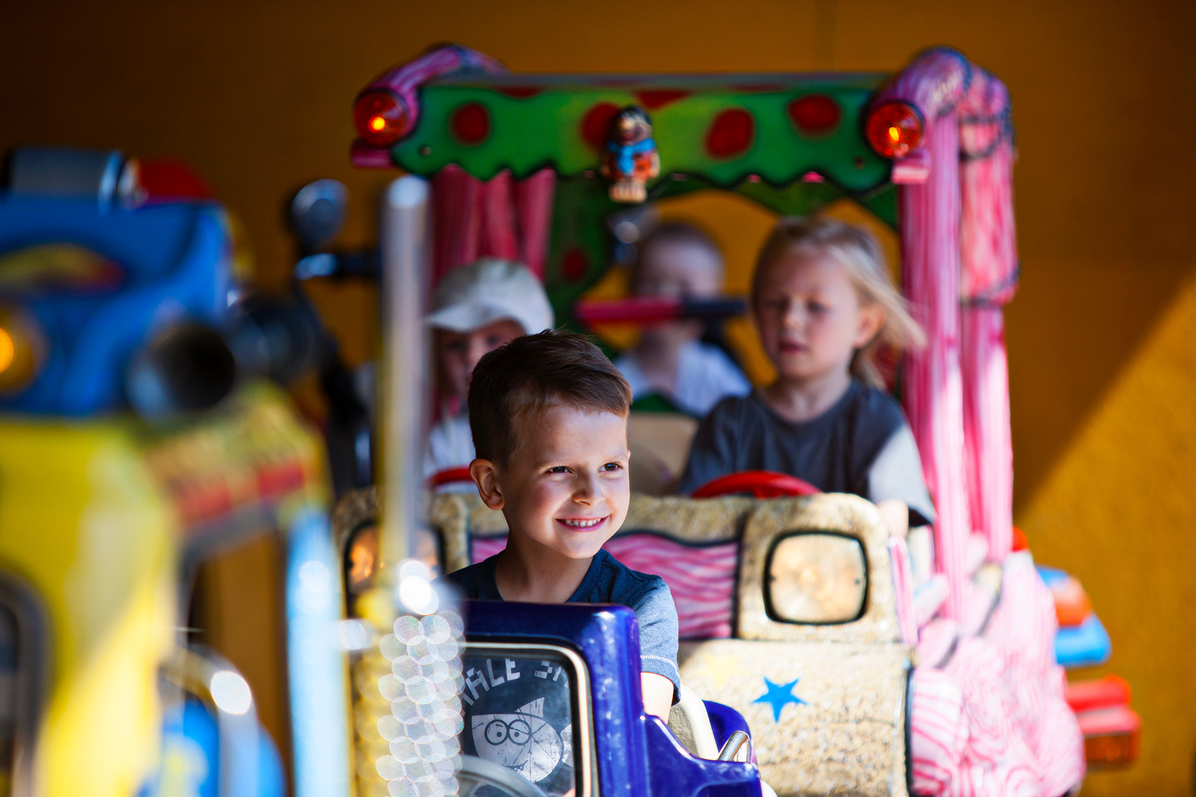 Bakken Boerneforlystelse Bakkeekspressen Unge Dreng