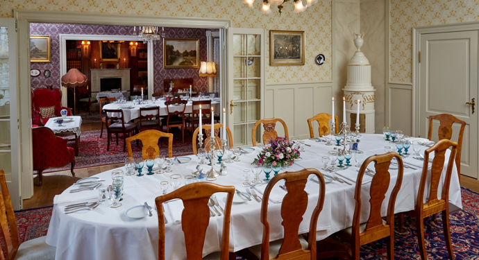 Bakken Korsbaek Hos Varnaes Senior Spisning Bestil Bord