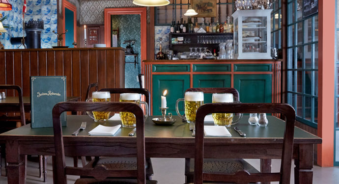 Bakken Korsbaek Jernbane Restauranten Senior Spisning Bestil Bord