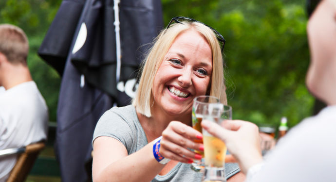 Bakken Pub Bar Pølsekroen Gruppe Voksen Stemning Øltour Hygge