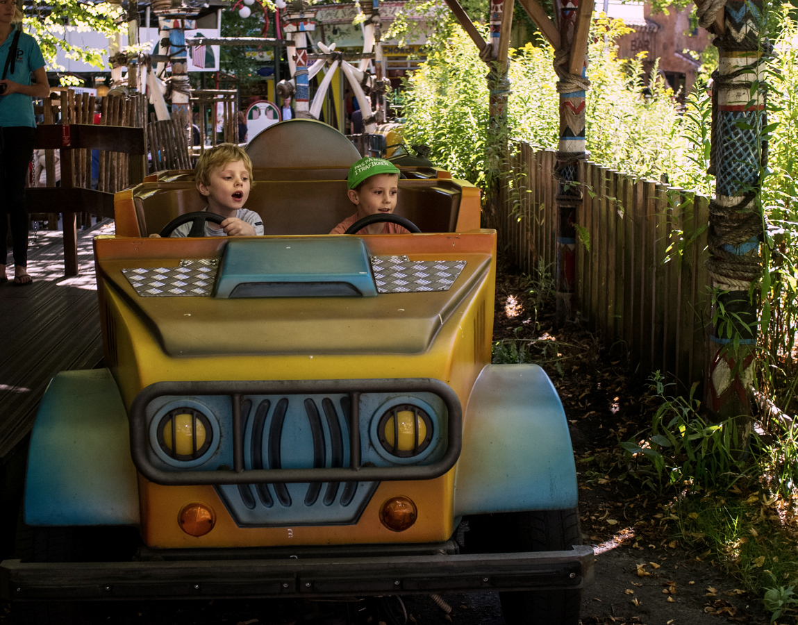 Bakken Boerneforlystelse Jeepen Ung Aktivitet i Koebenhavn