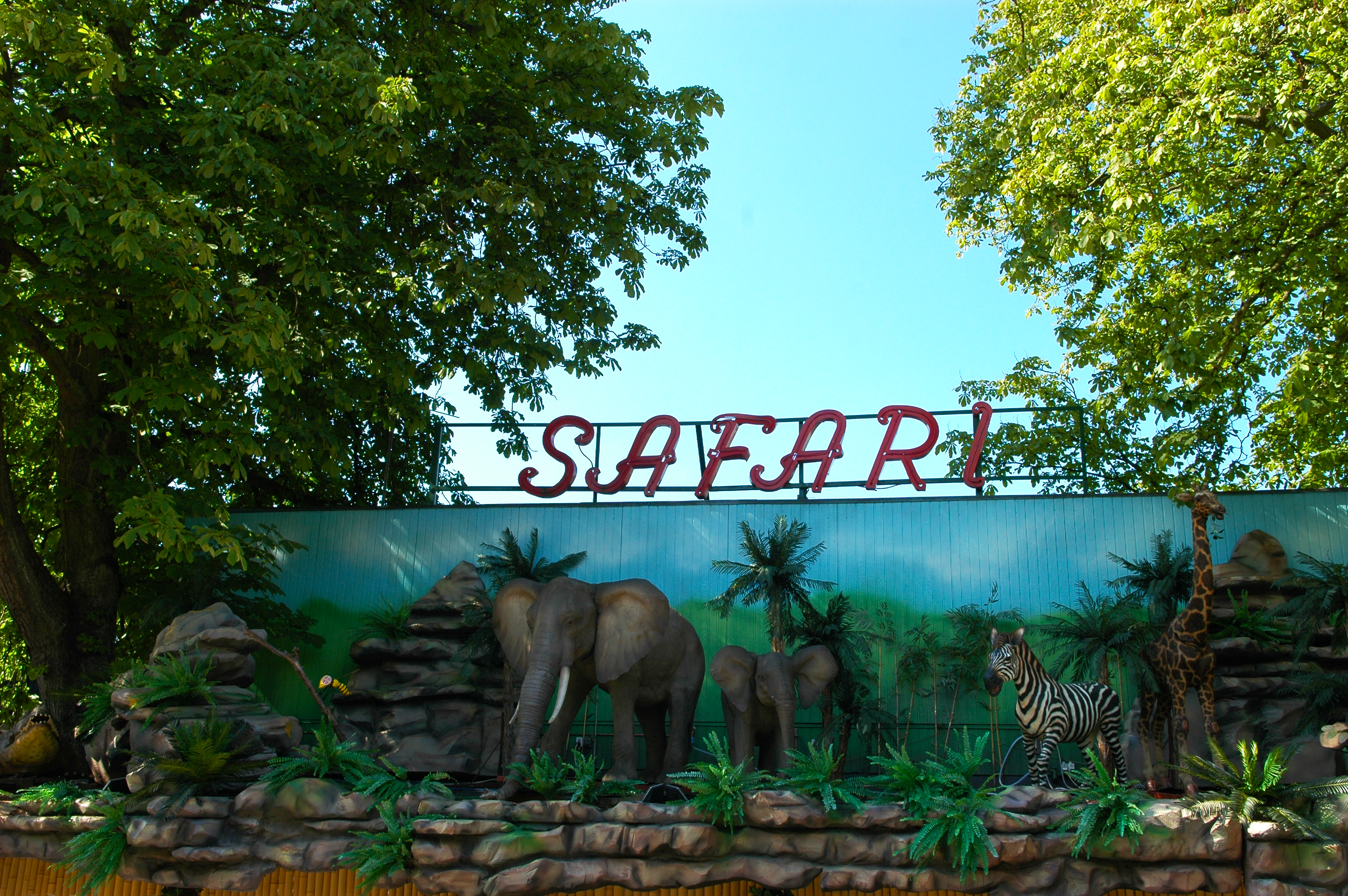 Bakken Forlystelse Safari Aktivitet for familien