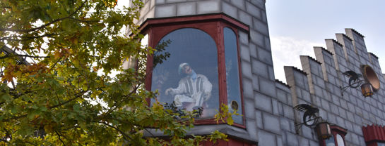 Bakken Forlystelse Spoegelsestoget Uhyggelig i Koebenhavn