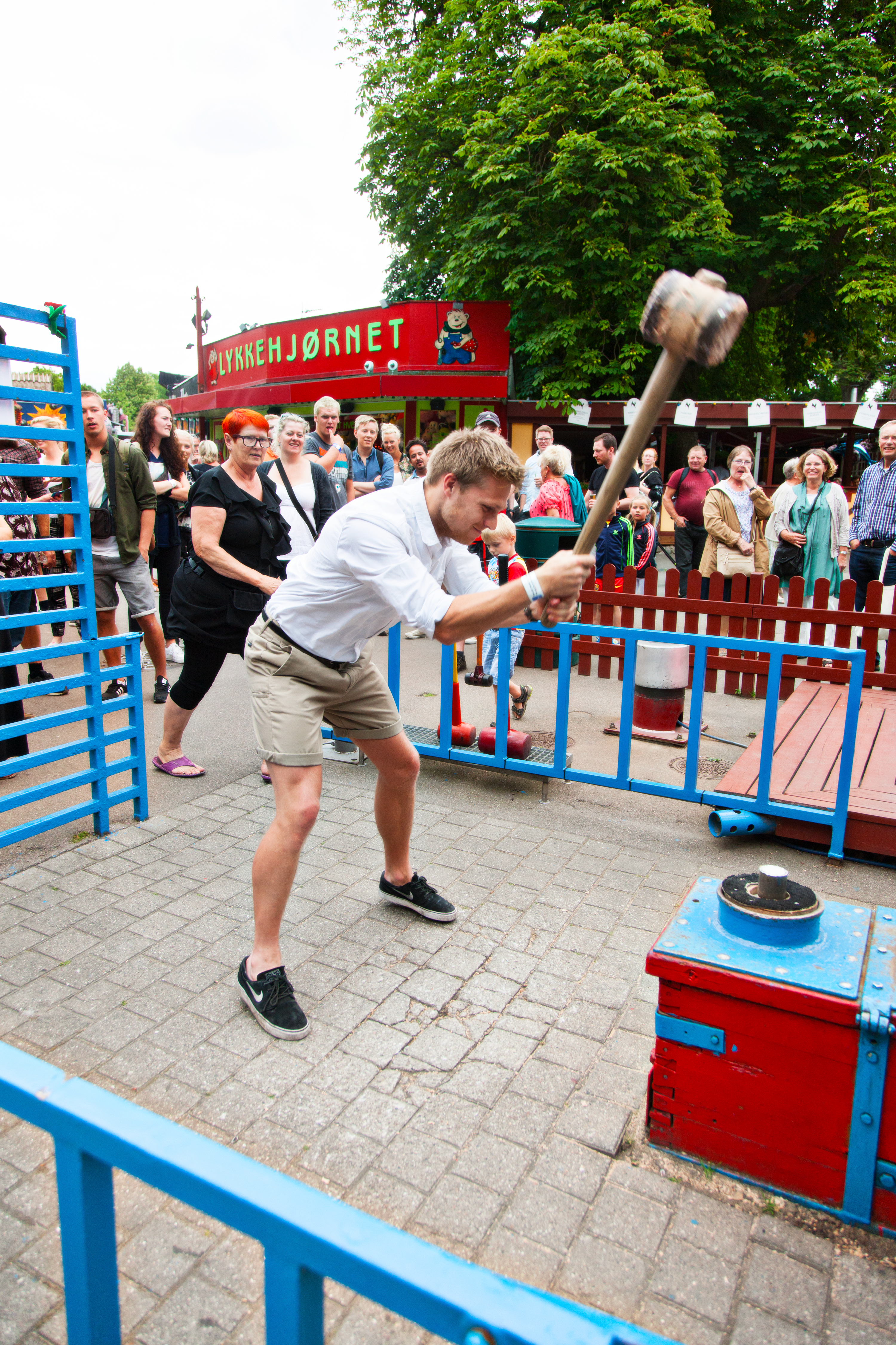 Bakken Spil Sjov Kraftproeven Gruppe Voksen Aktivitet i Koebenhavn 5 kamp