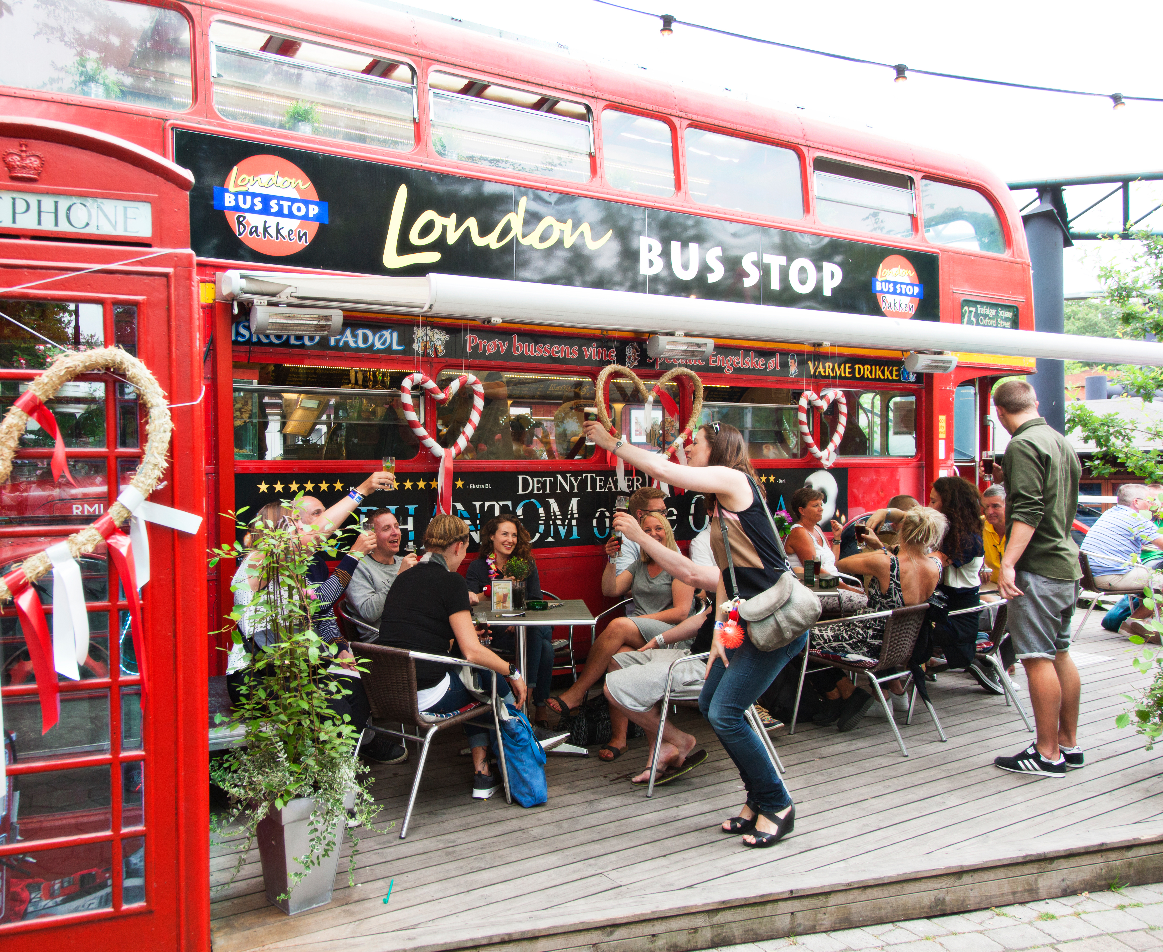 Bakken Pub Bar London Pub Bussen Gruppe Voksen Stemning Øltour Terrasse Hygge