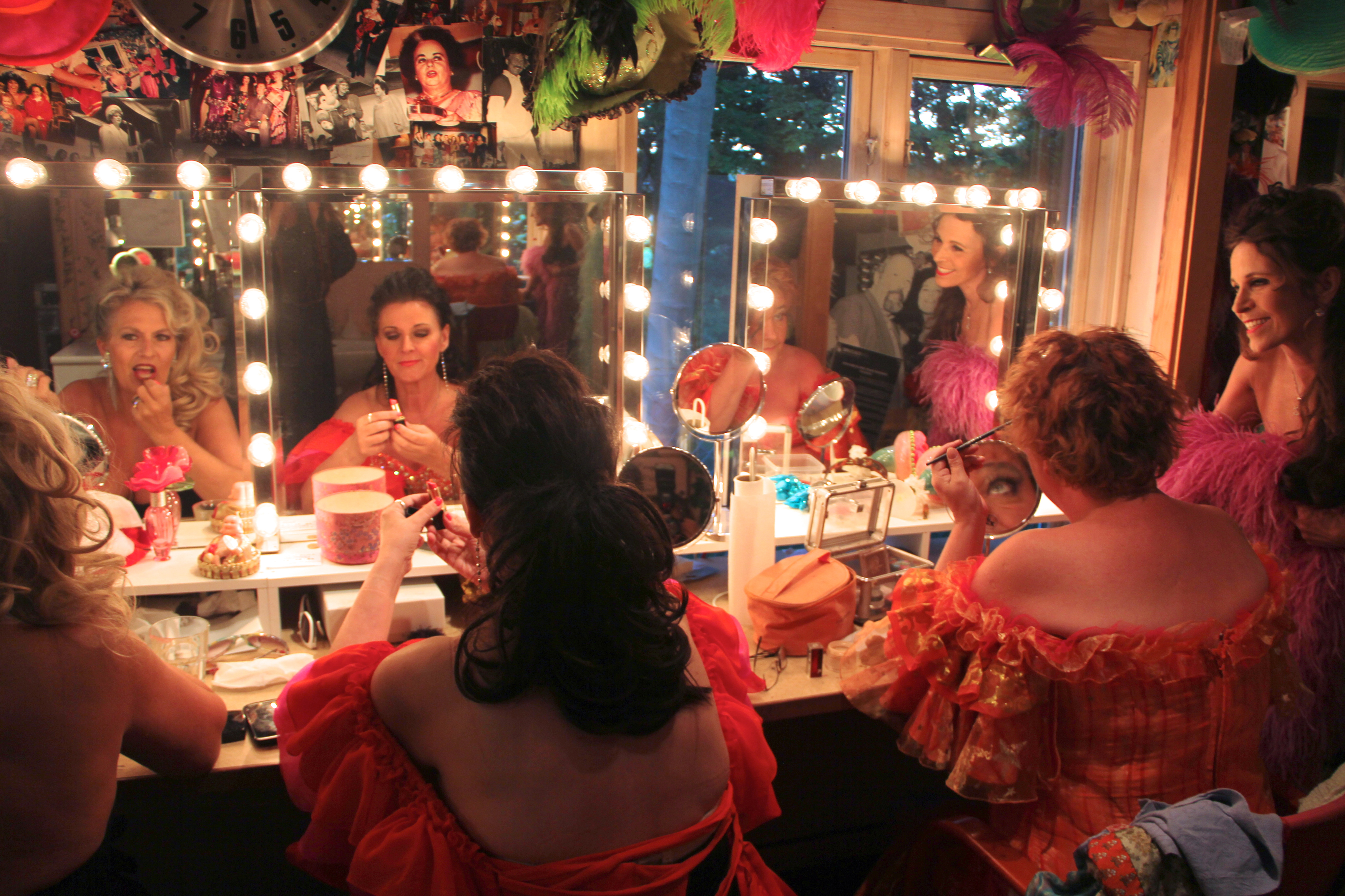 Bakkens Hvile Garderobe Underholdning