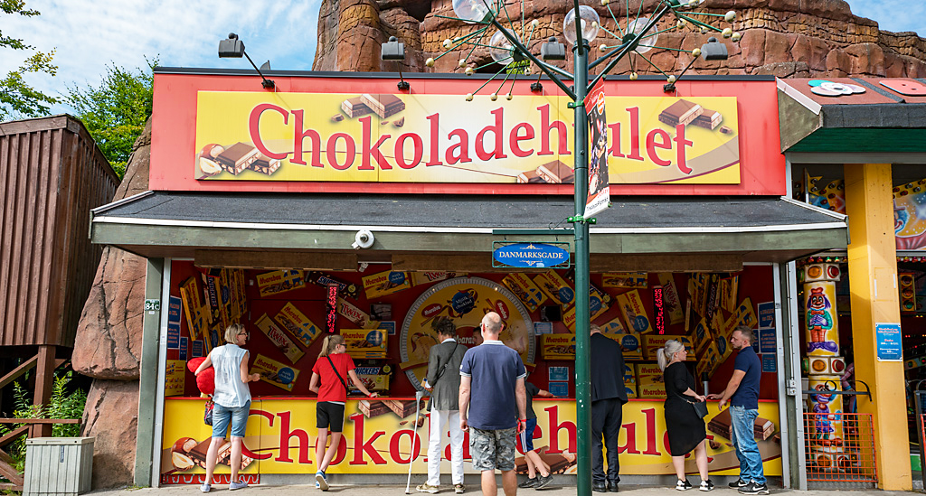 Bakken Spil Sjov Chokoladehjulet Facade