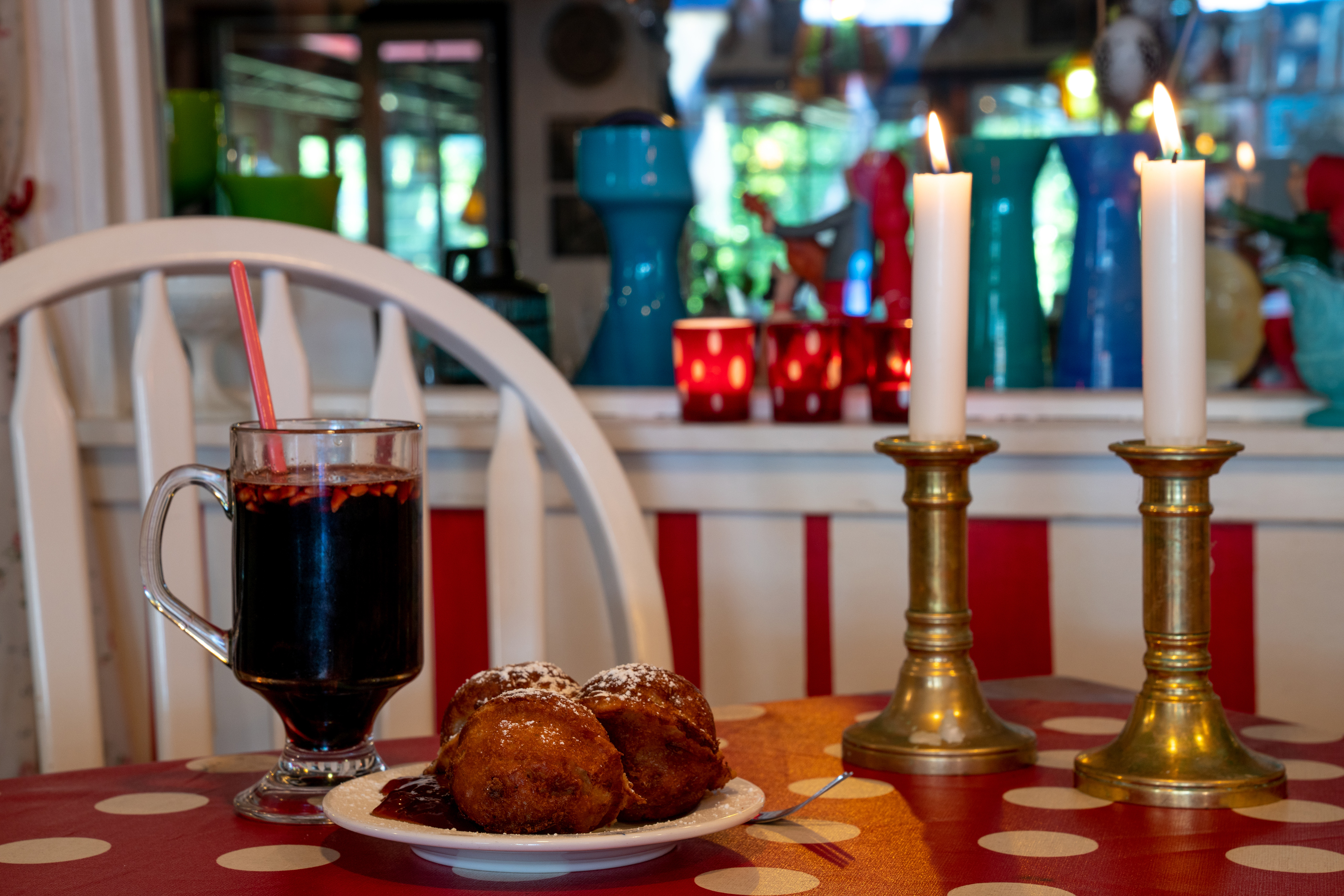 Hjemmelavede æbleskiver og varm gløgg hos Kaffestuen