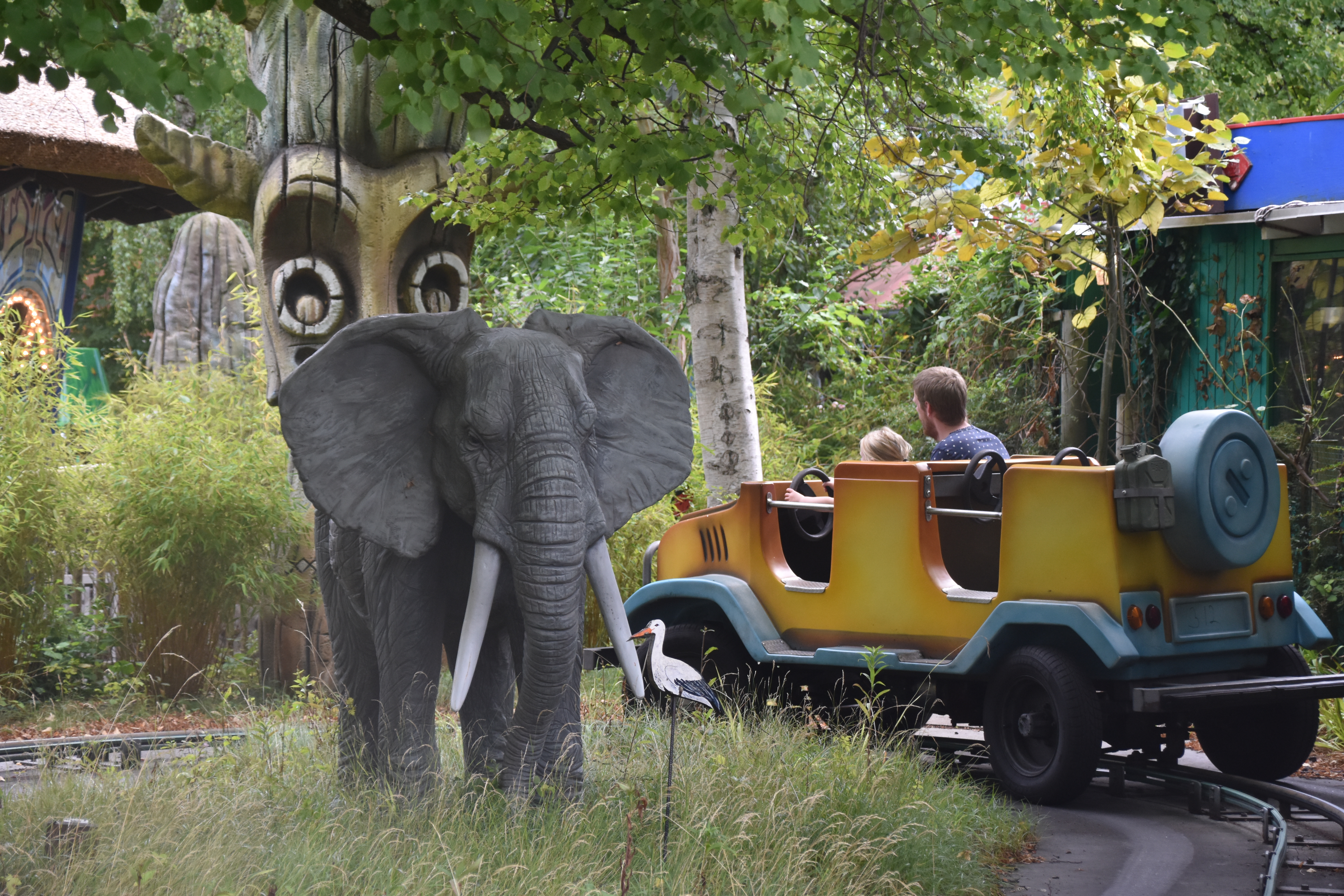 Bakken Boerneforlystelse Jeepen Elefant