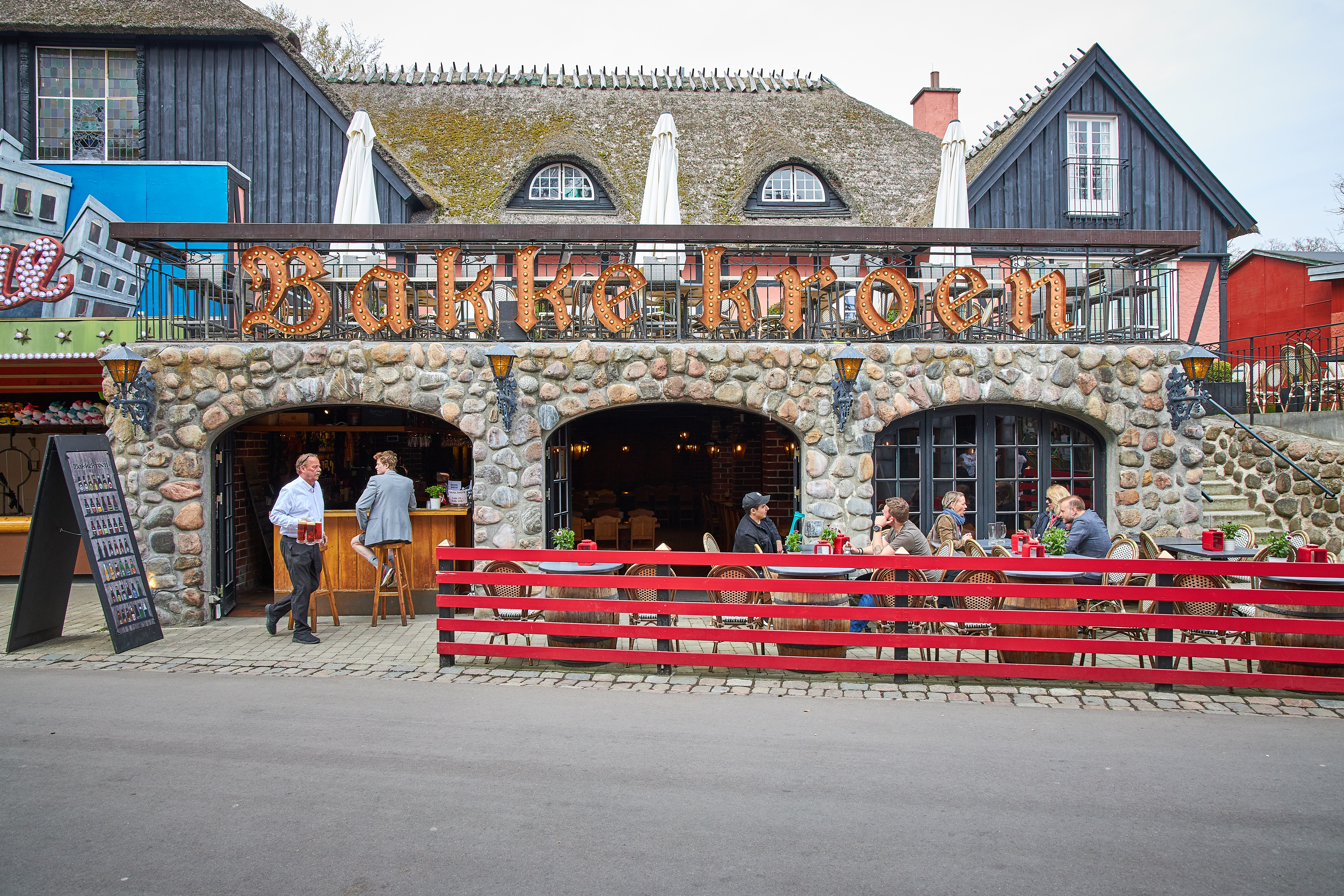 Bakken Pub Bar Bakkekroen Voksen Stemning 2019 Facade