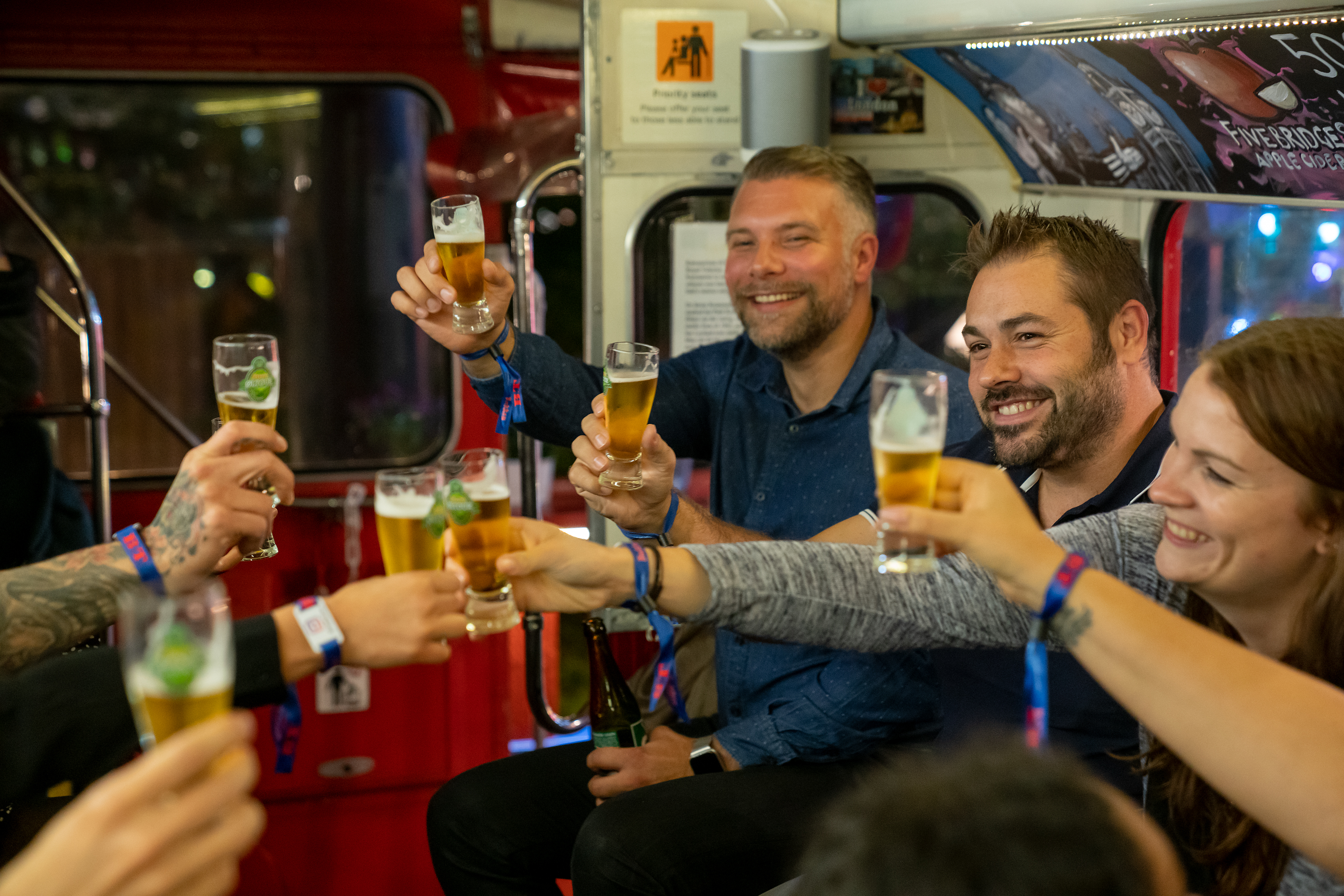 Londonbus_bevætning_gruppe_øltour (3).jpg