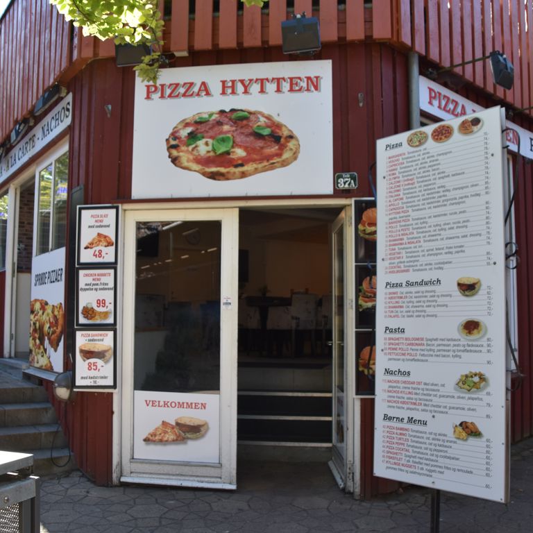 Pizzahytten Facadebillede.JPG
