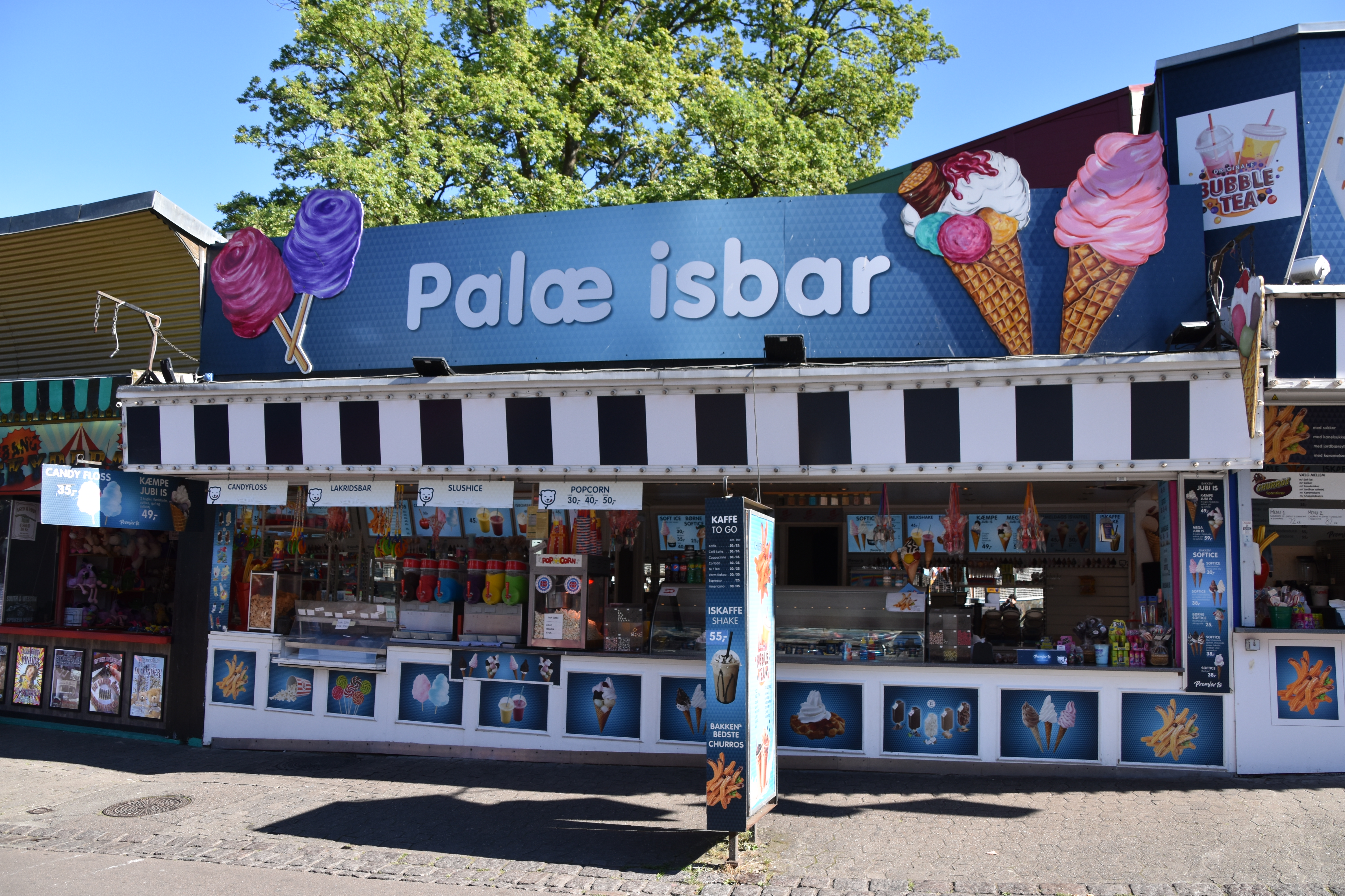 Palæ Isbar Facadebillede.JPG