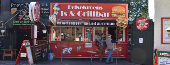 Pølsekroens Is Og Grillbar Facadebillede 2.JPG