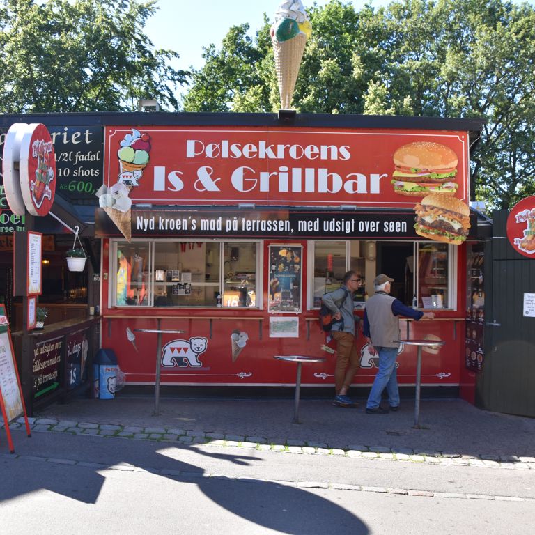 Pølsekroens Is Og Grillbar Facadebillede 2.JPG