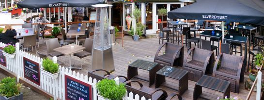 Bakken Cafe Is Fastfood Elverdybet Facade Large