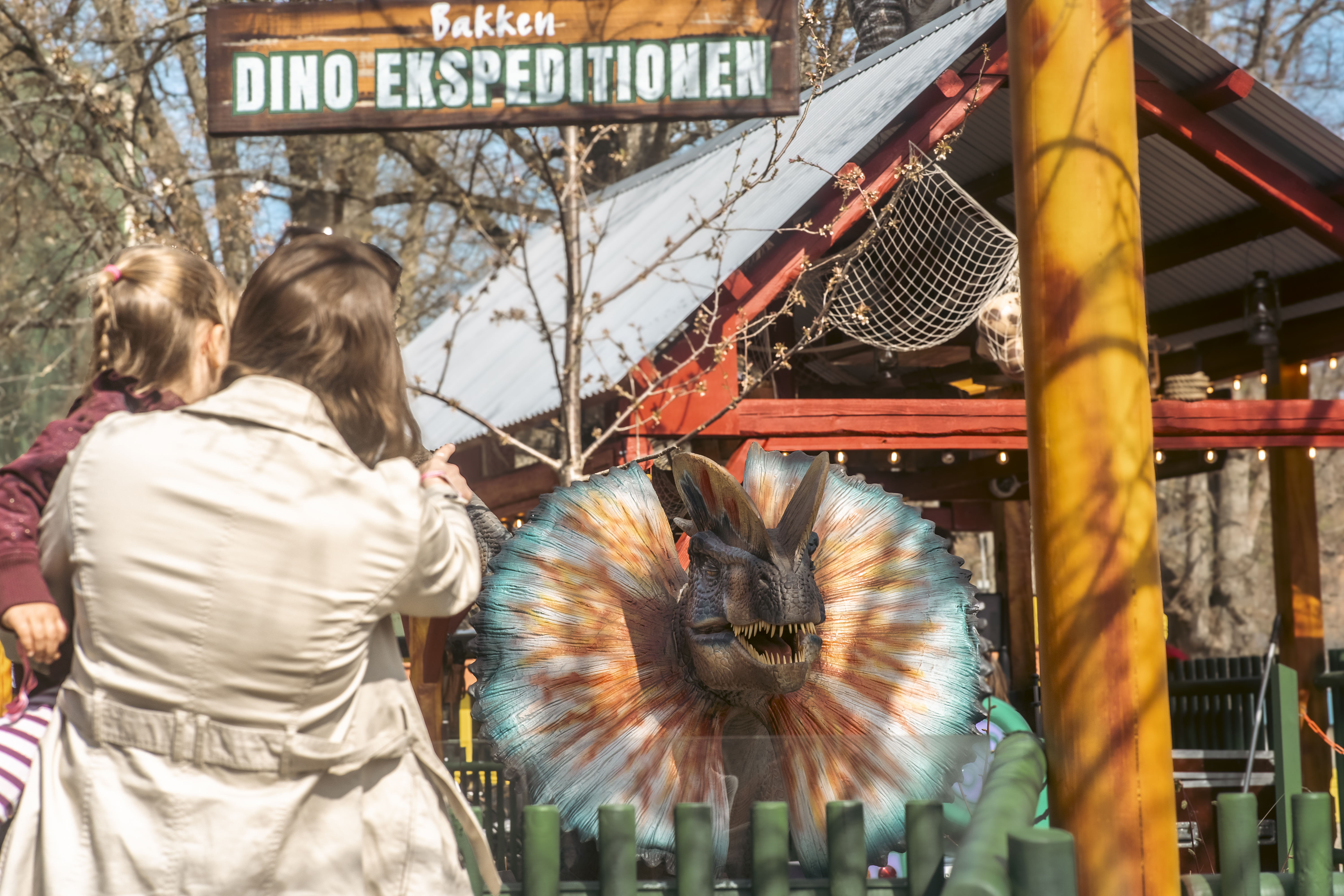 Lad de mindste prøve Dino Ekspeditionen på Bakken og giv dem en oplevelse, de sent vil glemme!